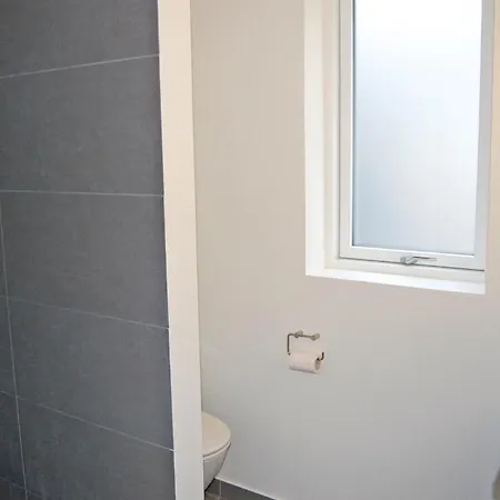 Hébergement de vacances Seven-bedroom Tranekaer With A Hot Tub 03 Tranekær