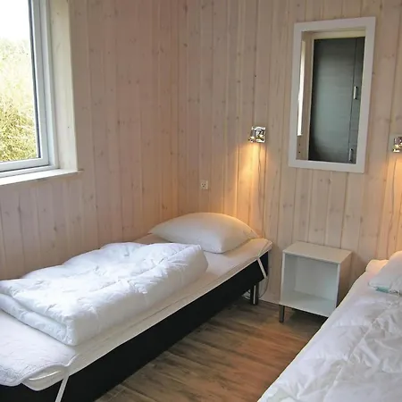 Seven-bedroom Tranekaer With A Hot Tub 03 *