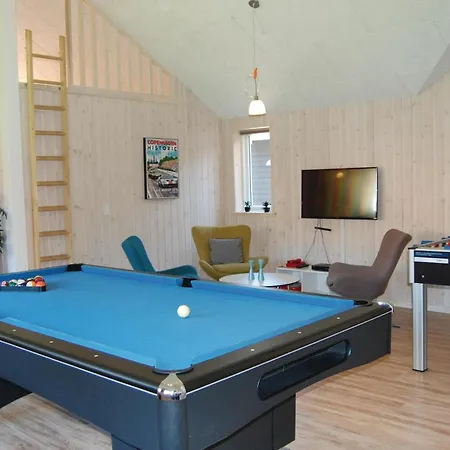 Seven-bedroom Tranekaer With A Hot Tub 03 Ferienhaus Tranekær