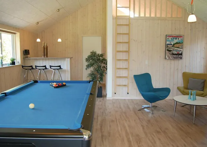 Holiday home Seven-bedroom With A Hot Tub 03