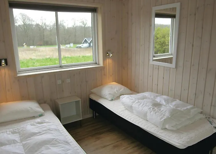 Seven-bedroom With A Hot Tub 03 *