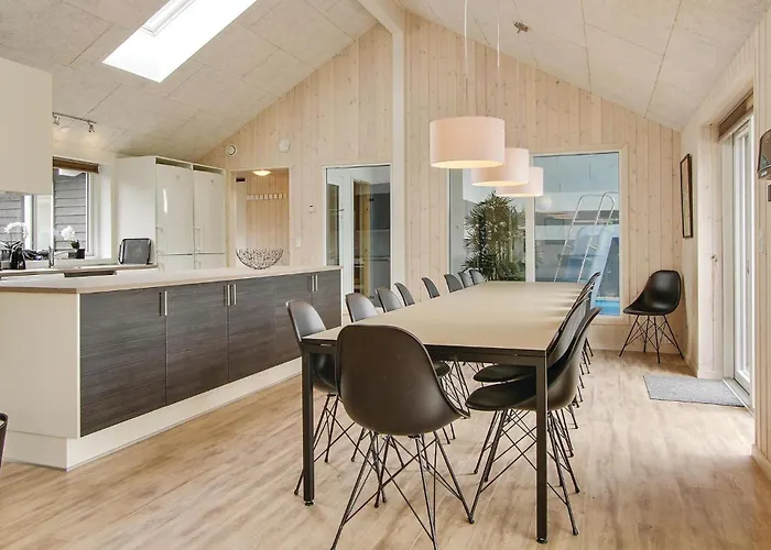 Holiday home Seven-bedroom With A Hot Tub 03 *