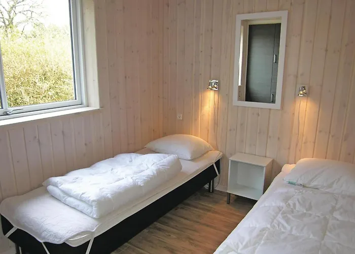 Seven-bedroom With A Hot Tub 03 *