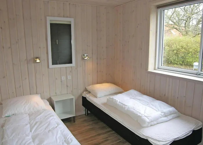 Seven-bedroom With A Hot Tub 03