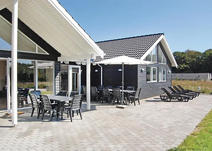 Holiday home Seven-bedroom With A Hot Tub 03