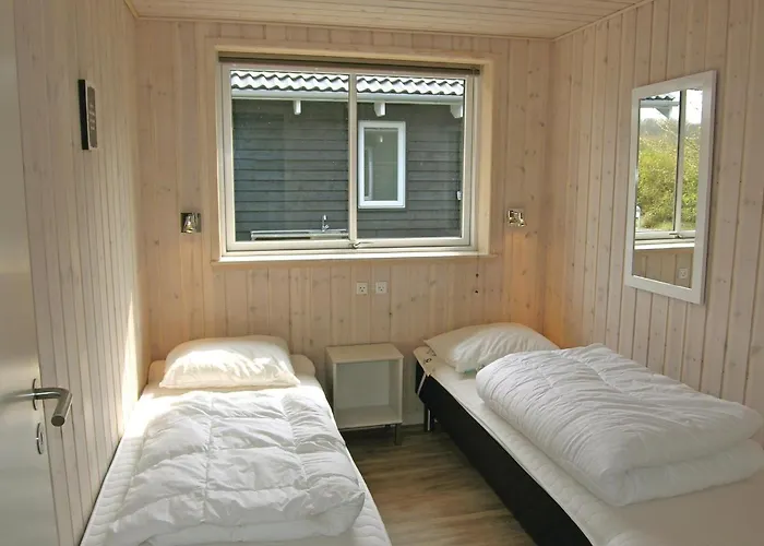 Holiday home Seven-bedroom With A Hot Tub 03 *