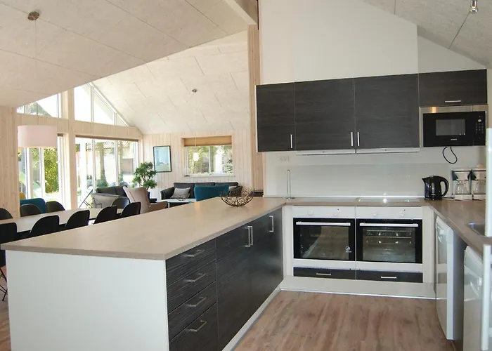 Holiday home Seven-bedroom With A Hot Tub 03 *