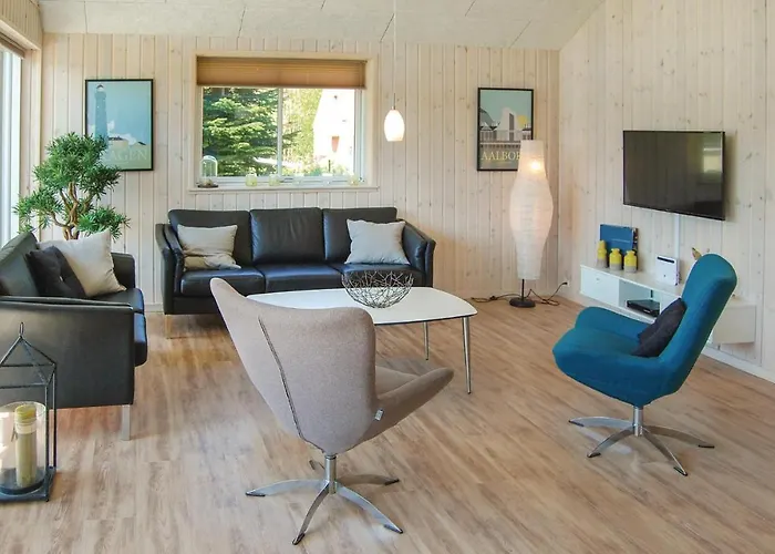 Holiday home Seven-bedroom With A Hot Tub 03 *